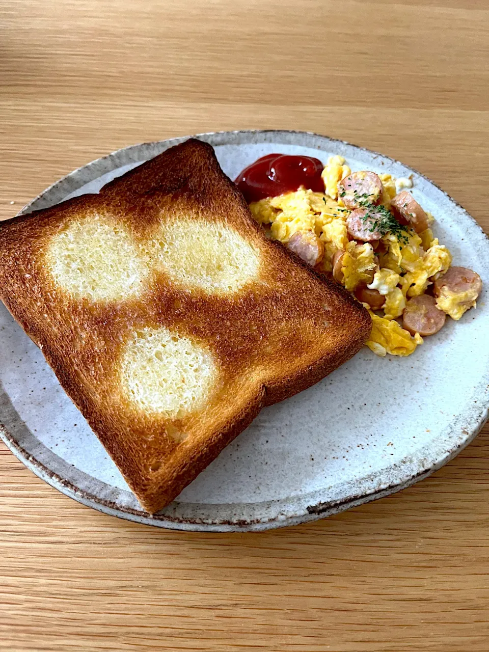 今日の朝ごはん~トースト&スクランブルエッグ~|ゆかｕさん