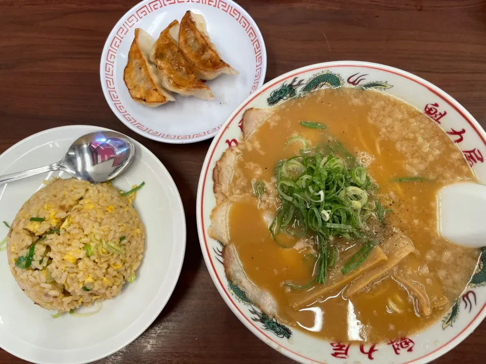 こく旨ラーメン、チャーハン餃子セット|なつパパさん