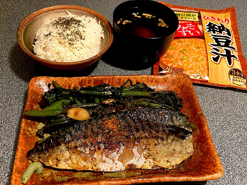 家庭料理：焼き鯖。納豆汁|270w178bさん