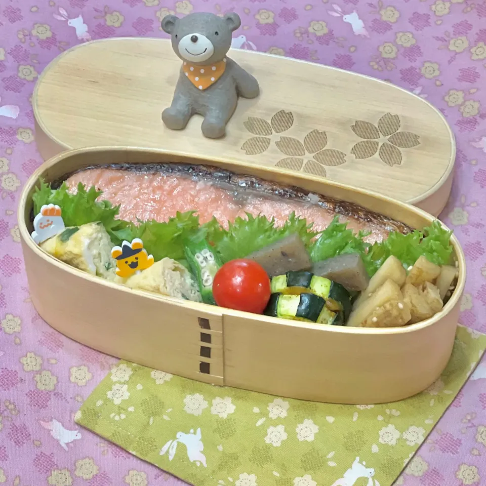 鮭の塩麹漬けグリル☘️の💙ちゃんお弁当　10/19木|sweet homeさん