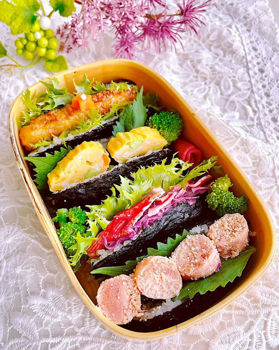 Snapdishの料理写真:🍁🍂おにぎりドッグのお弁当🍂🍁|ちゃべさん