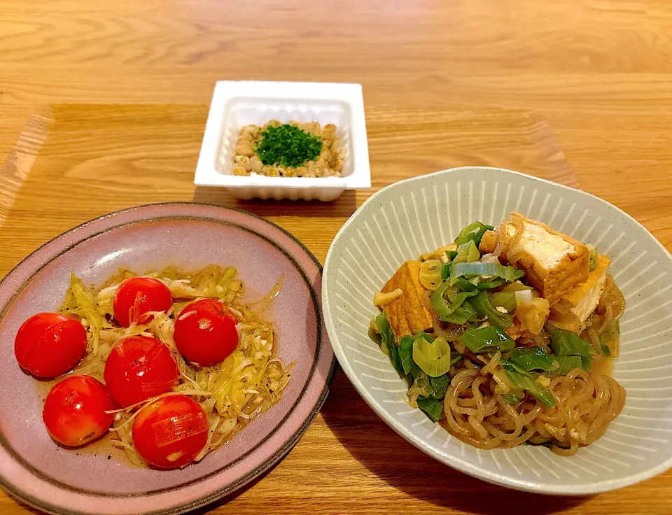 トマトネギ炒めと白滝の煮物|窓辺のれもんさん