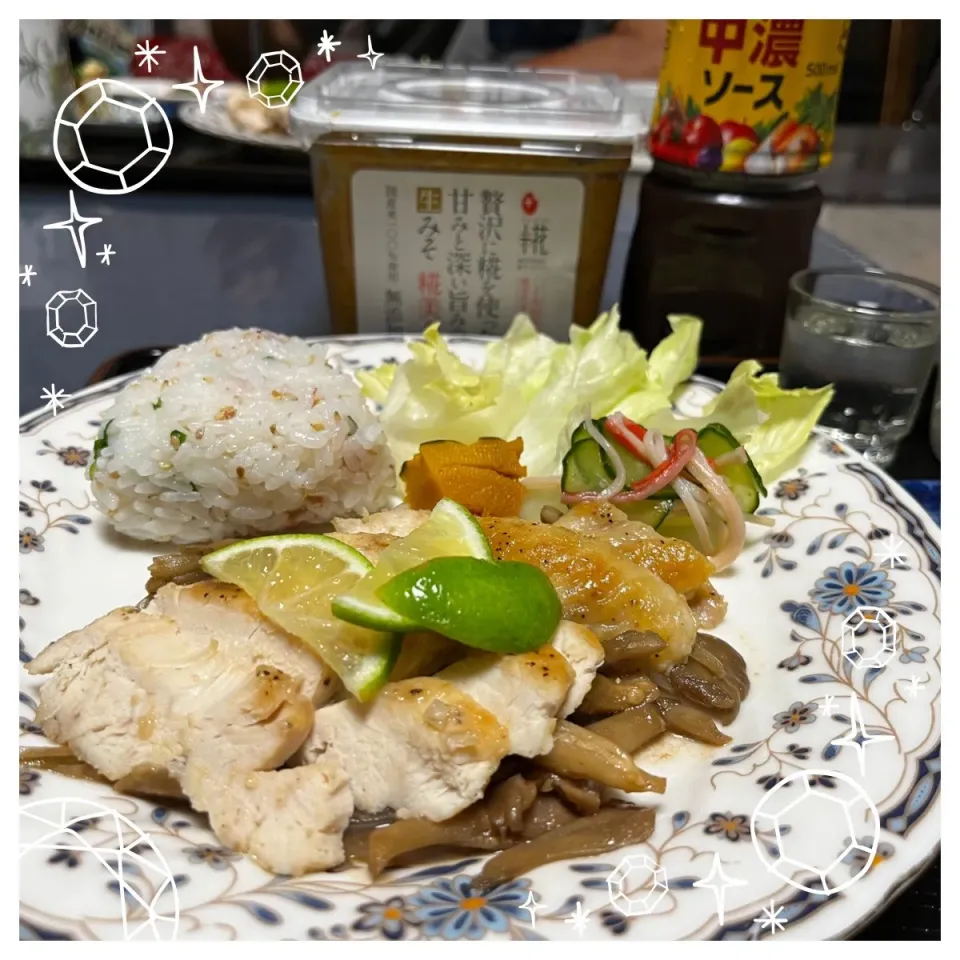 Snapdishの料理写真:舞茸の万能味ソースチキンステーキ❤️|いのっちさん