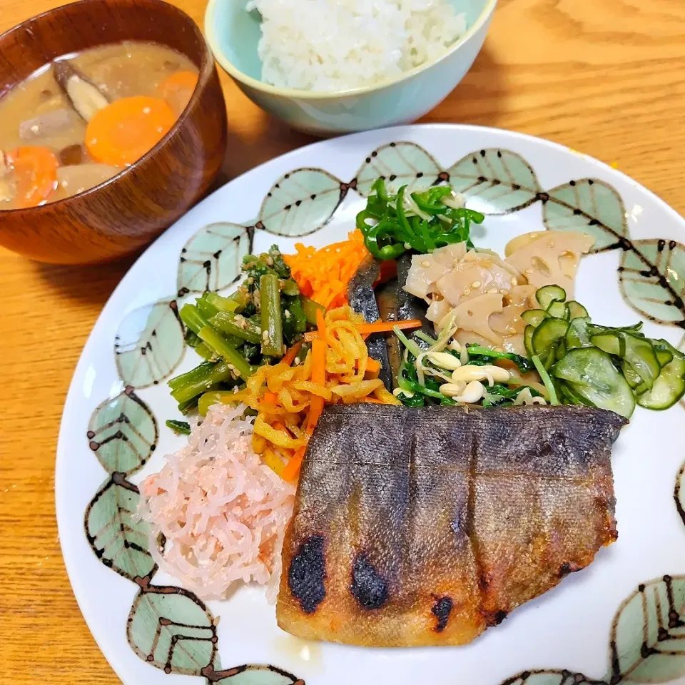 金曜日の朝ごはん🍚|ぽんしきさん