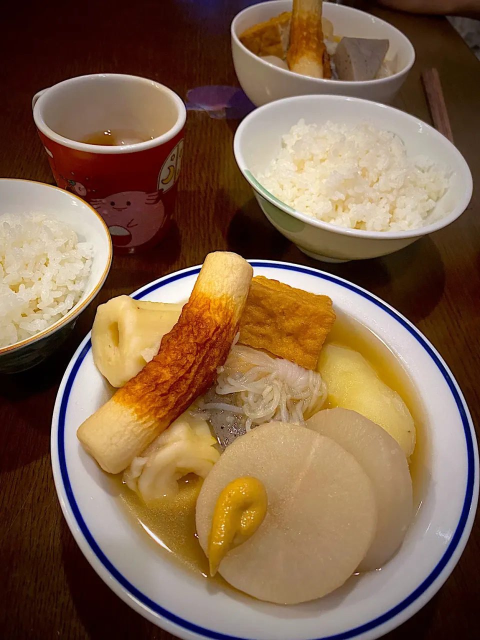 おでん　じゃがいも　こんにゃく　竹輪　厚揚げ　竹輪麩　白滝　大根　卵　蓮根　お茶|ch＊K*∀o(^^*)♪さん