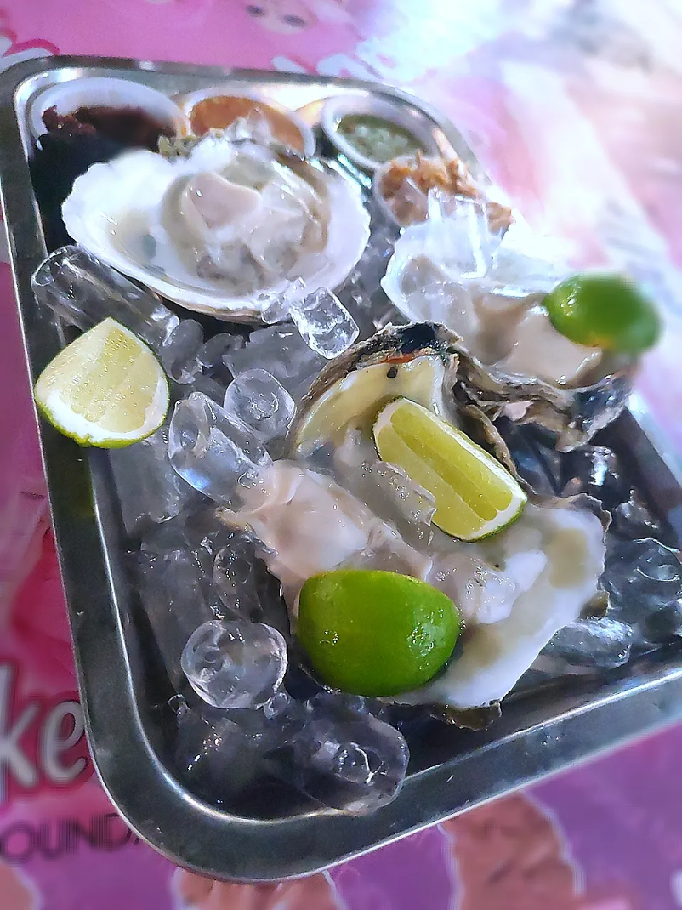 Snapdishの料理写真:Fresh oysters 🤤|IVY CHENGさん