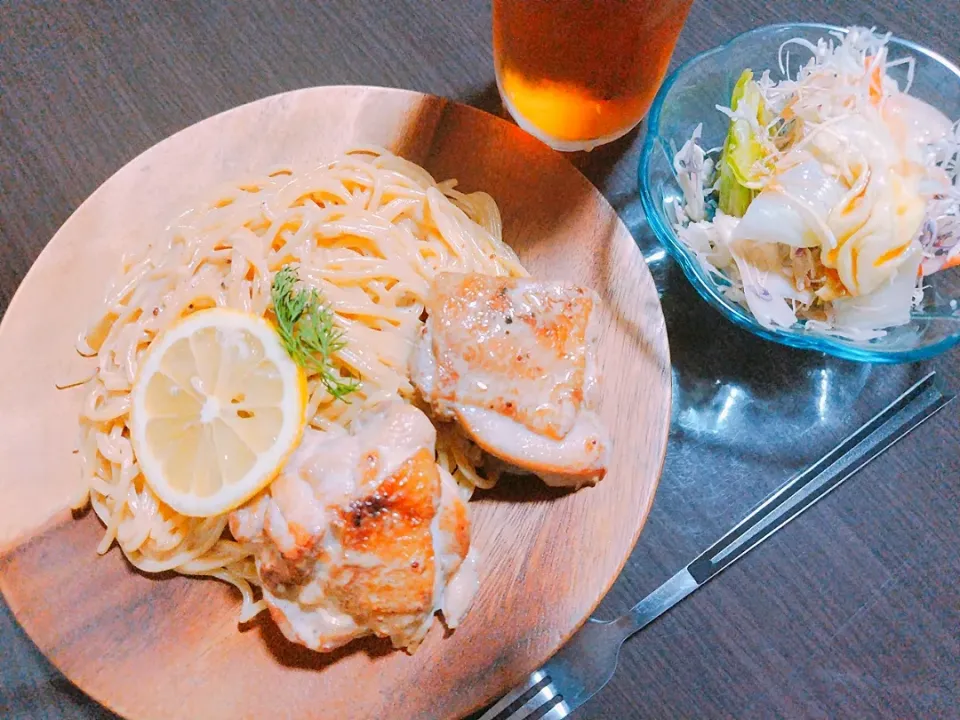 Snapdishの料理写真:鶏のマスタードレモンクリーム煮（パスタで）、サラダ|サトリさん