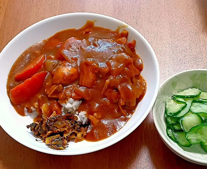 お昼ごはんはカレー🍛|ナナさん