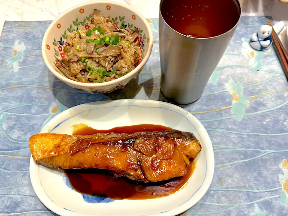 ブリの照焼と舞茸ご飯|kenさん