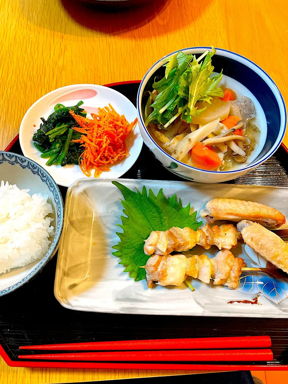 焼き鳥と豚汁で晩御飯|Mikaさん