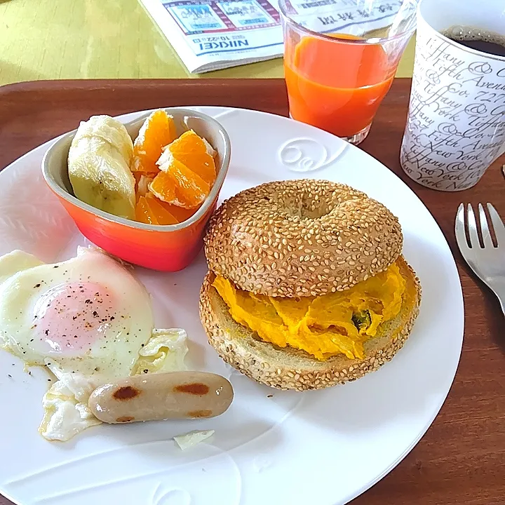 Snapdishの料理写真:日曜日の朝ごはん☕️🍞🌄|ふふさん