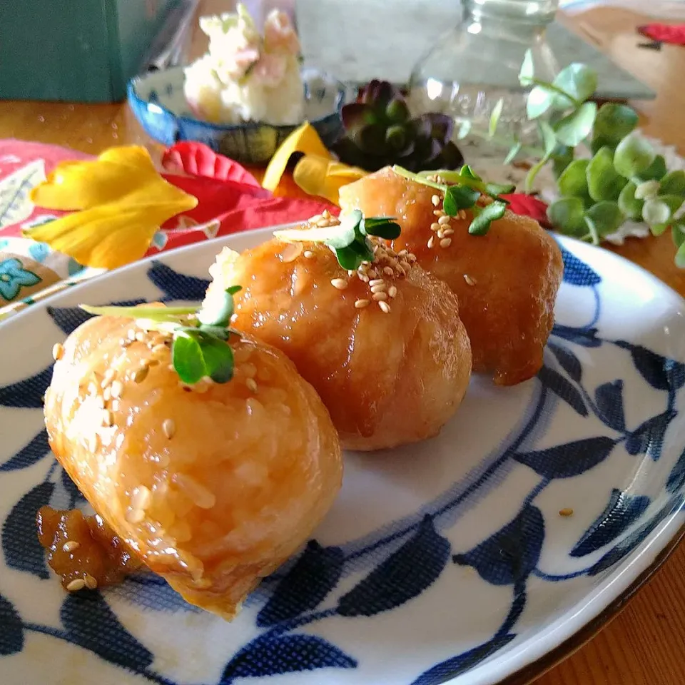 Snapdishの料理写真:肉巻きおにぎりdeおにぎりアクション🍙|とまと🍅さん