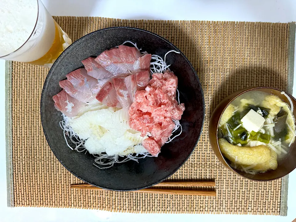 カンパチマグロたたきえんがわ炙りドン|料理人さん