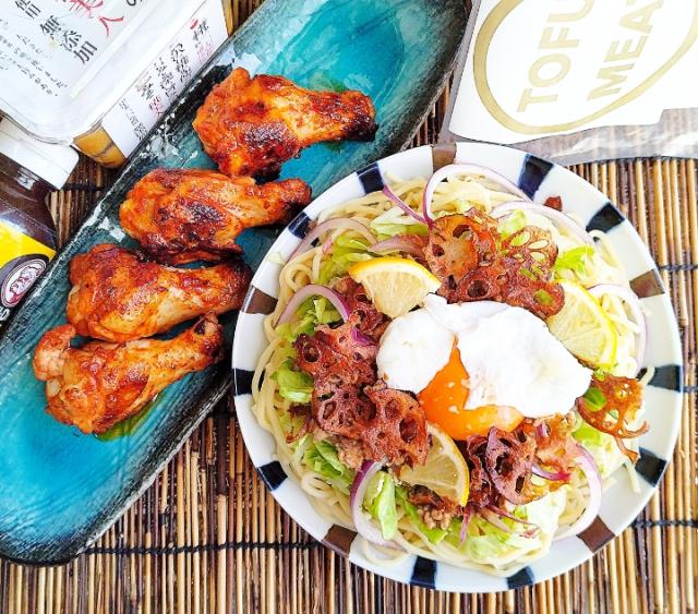 万能味肉味噌の和え麺＆ハリッサチキン