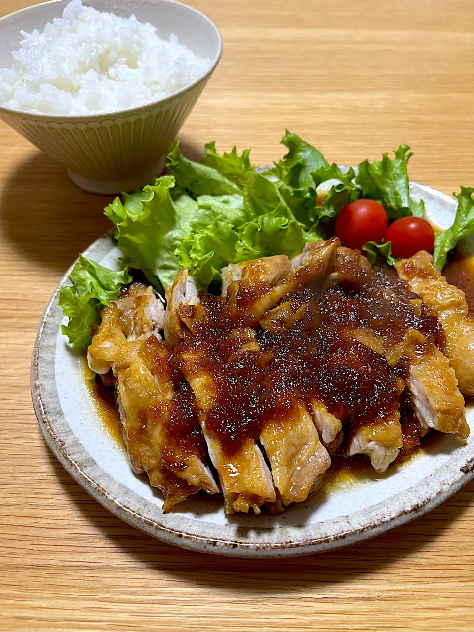 今日の夜ごはん~鶏肉のガーリックおろし玉ねぎ煮~|ゆかｕさん