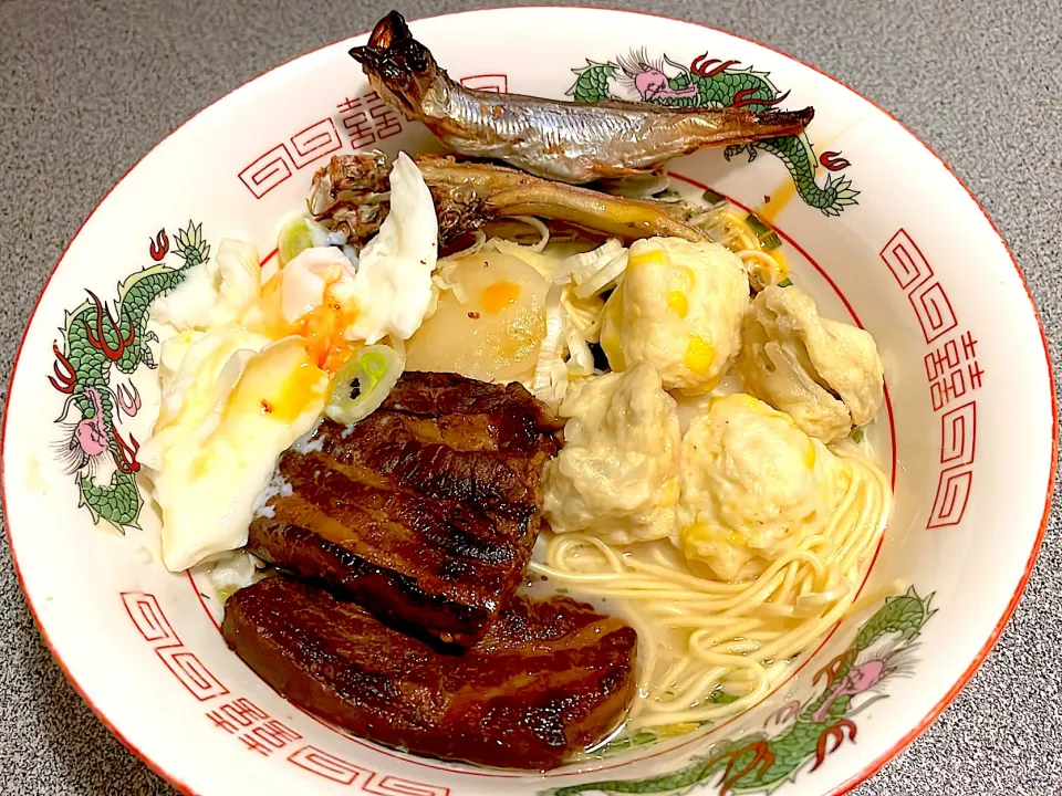 角煮ラーメン。子持ちシシャモ|270w178bさん