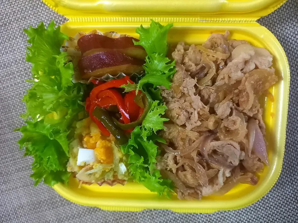 Snapdishの料理写真:豚の生姜焼き弁当|ゆずさん