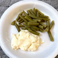 Mashed potatoes and string beans|Veronica Millsさん