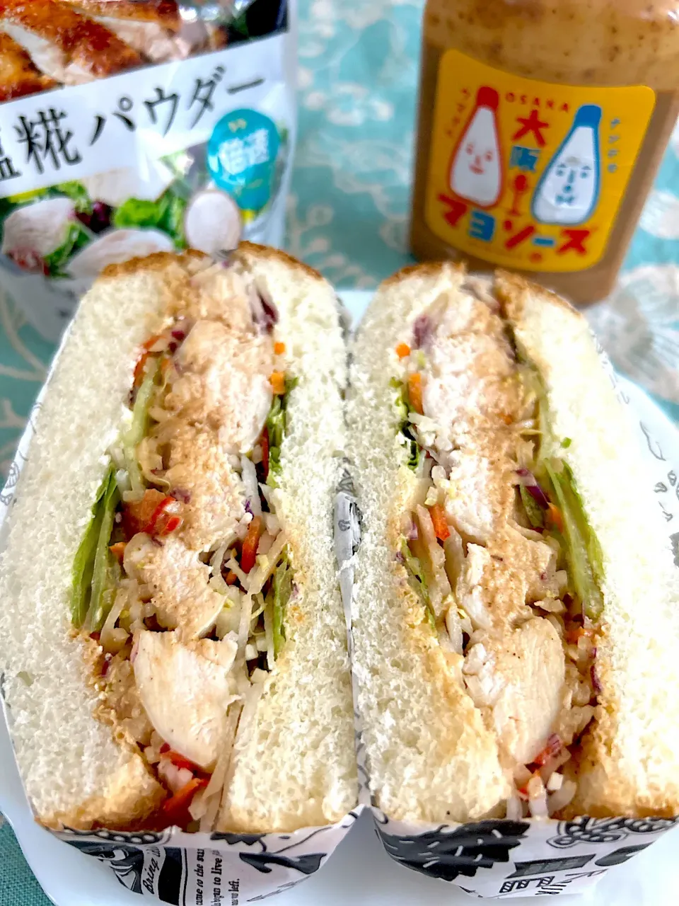 塩糀パウダーでサラダチキン🥪わんぱくサンド🥪|こずりんさん