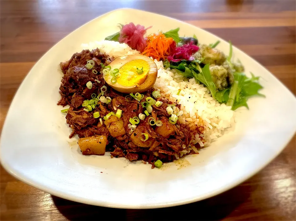 魯肉飯|榎木津 礼二郎さん