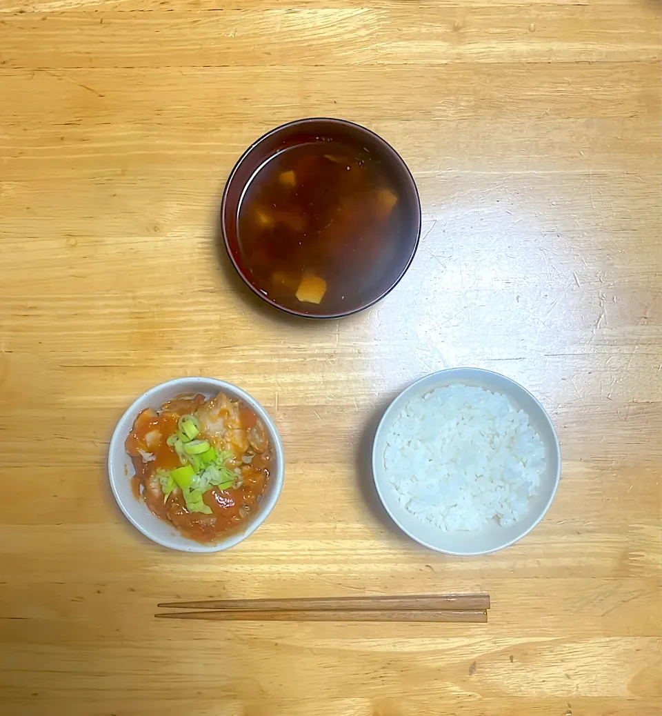 鳥チリ（エビチリの鳥ver）と豆腐の味噌汁|こうへいさん