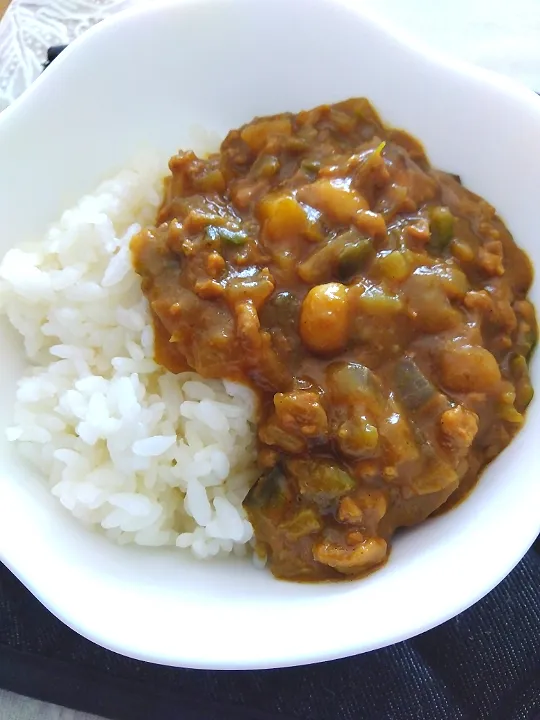 夜ご飯用に作りました🍛
味見で朝ご飯😁♥️|m.rafuさん