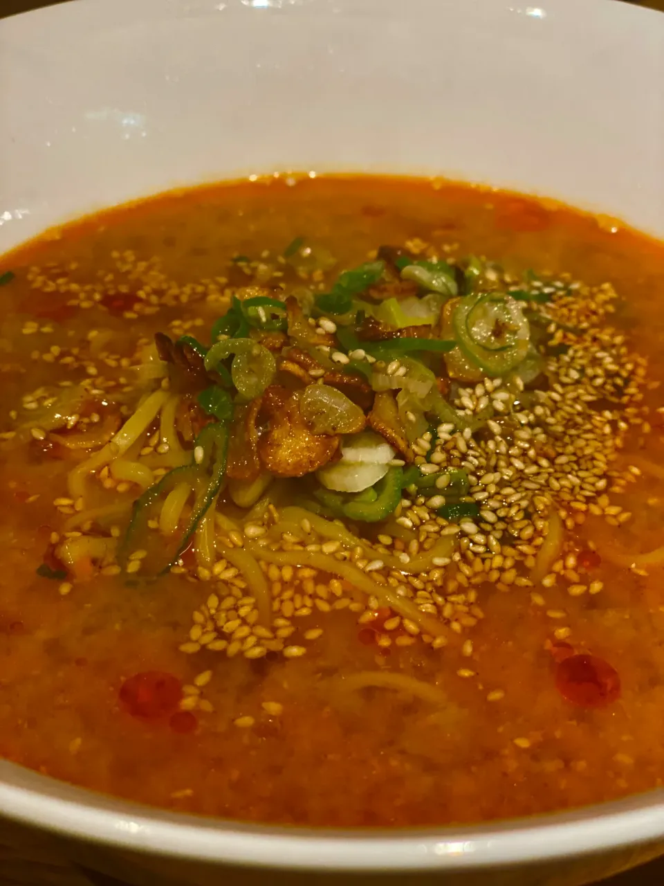 Dinner ! Dinner ! 
Homemade Vegetarian Miso stock Ramen Stock with Noodles topped with Chives &  Garlic with Sesame Seeds 
#ramen #noodles #soup #chefemanuel|Emanuel Hayashiさん