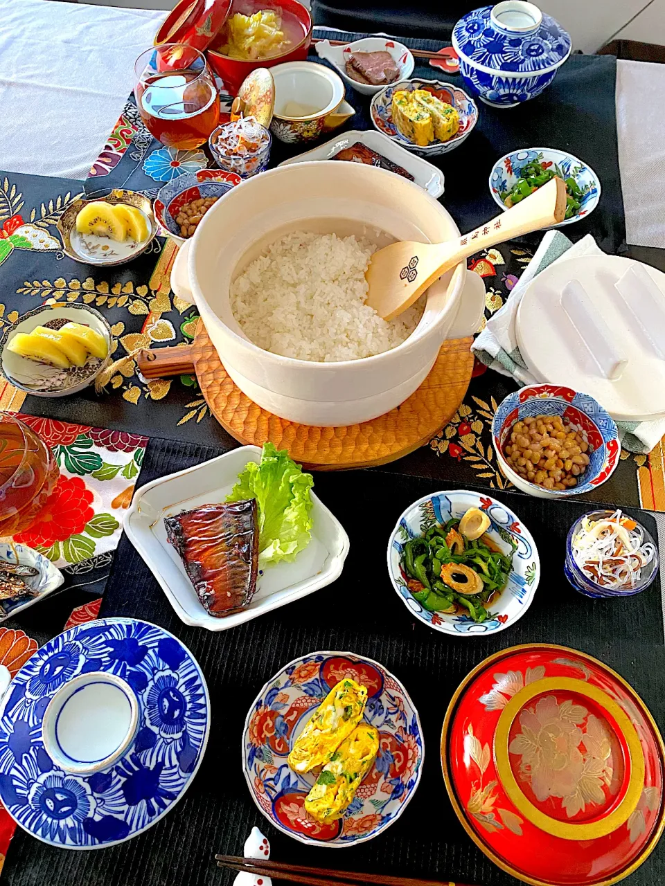 新米で遅めの朝ごはん|腹黒亭さん