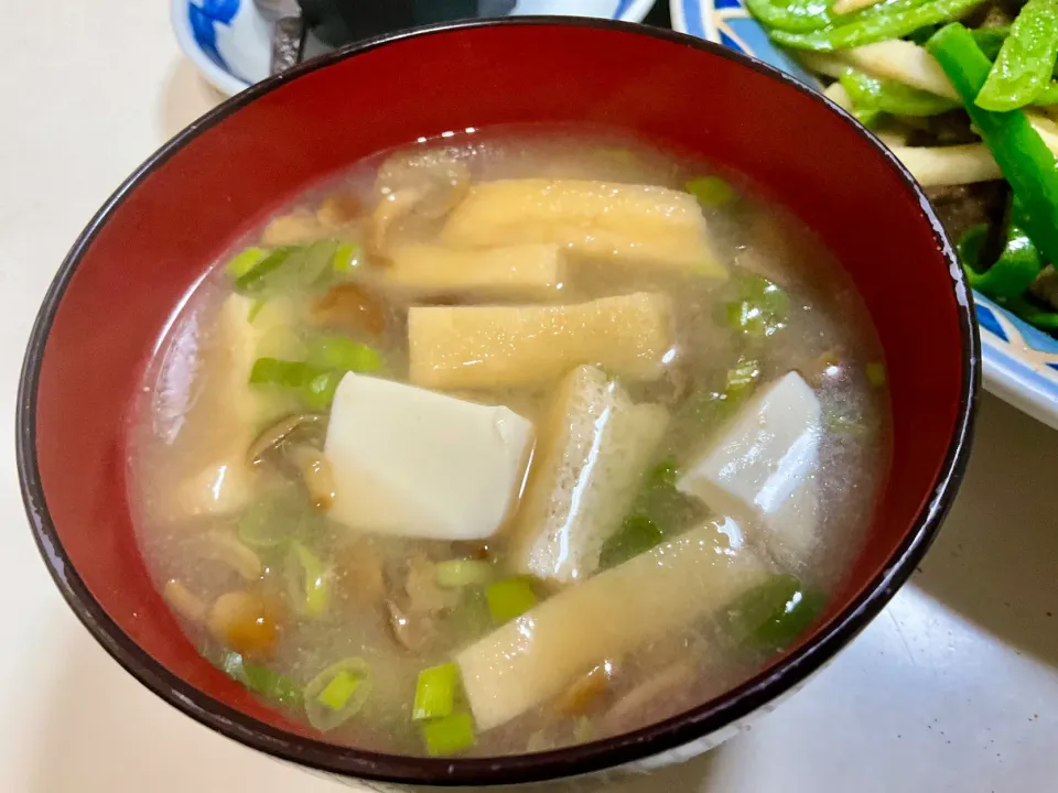 Snapdishの料理写真:お揚げさんと豆腐とナメコのお味噌汁|Takeshi  Nagakiさん