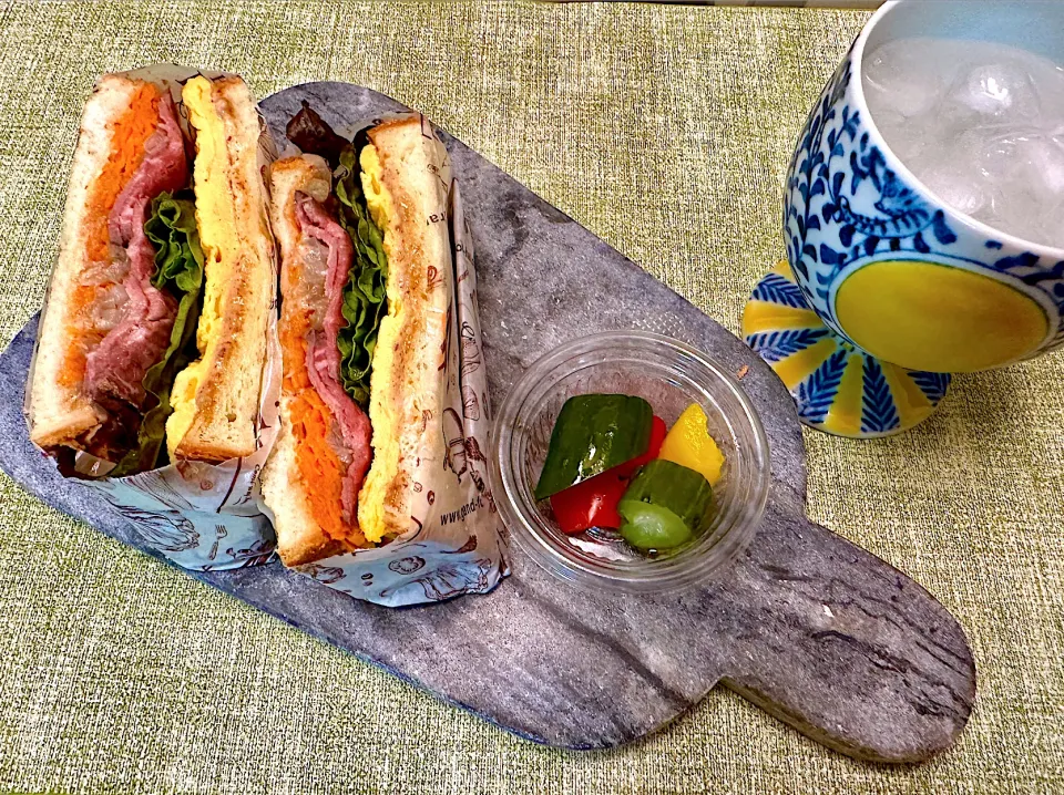 夕飯は残り物とサンドイッチ🥪|にゃあ（芸名）さん