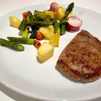 Snapdishの料理写真:Steak & Roast Veggies|s-tさん