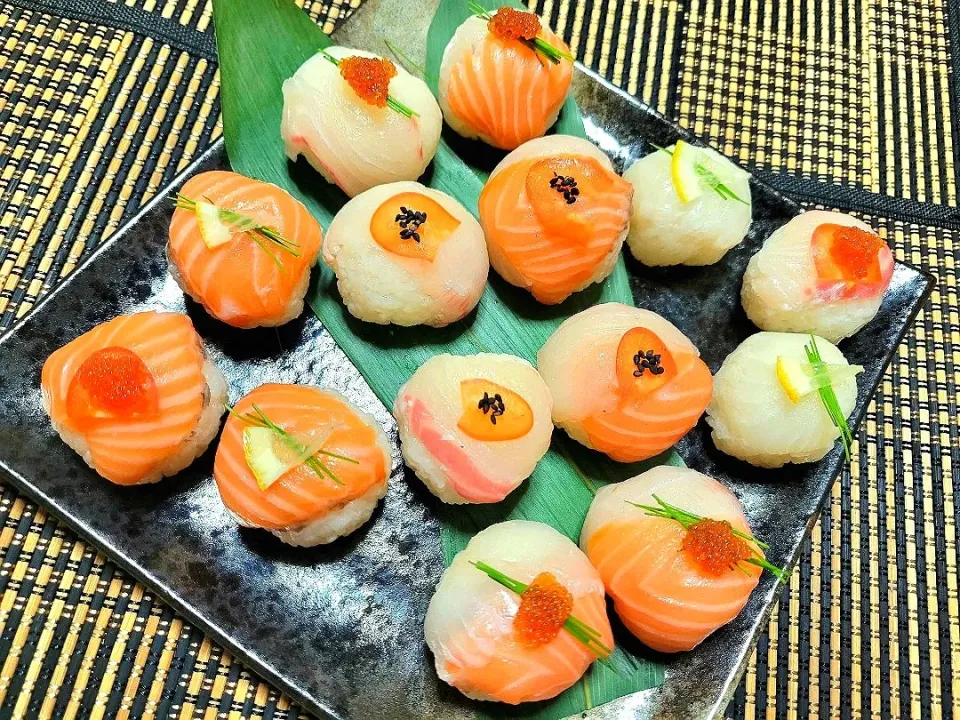 Snapdishの料理写真:🍣手まり寿司🍣|しまりおさん