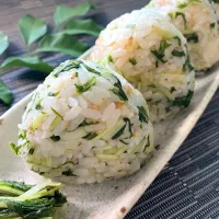 水菜の醤油漬けで菜飯おにぎり