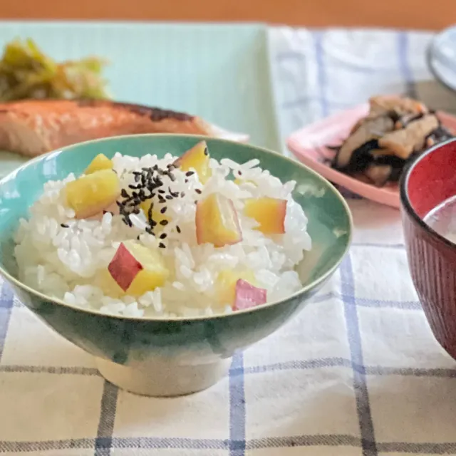 Snapdishの料理・レシピ写真:さつまいもご飯と鮭の西京漬｜秋だ！旨いぞ！「青天の霹靂」新米パラダイス