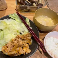 Snapdishの料理写真:豚こまの生姜焼き|ゆっちさん