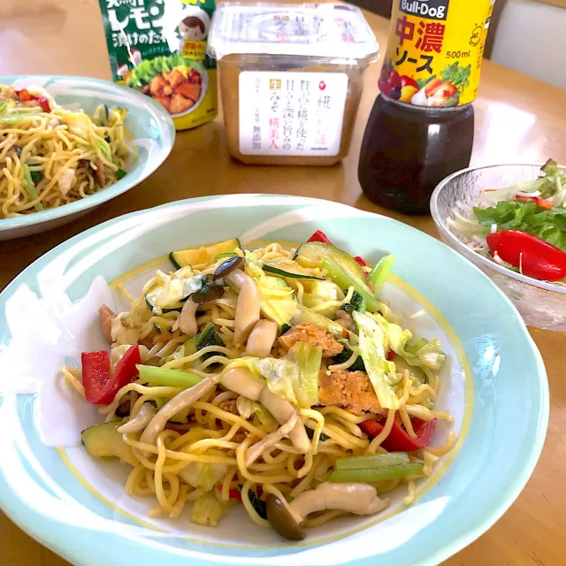 Snapdishの料理・レシピ写真:大豆ミートとたっぷり野菜の万能味ソース焼きそば｜☆29の日☆大豆ミートのひらめきアルモンデ♫