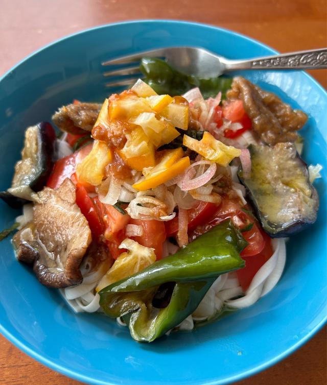 万能味ソースでトマトレモン洋風麺