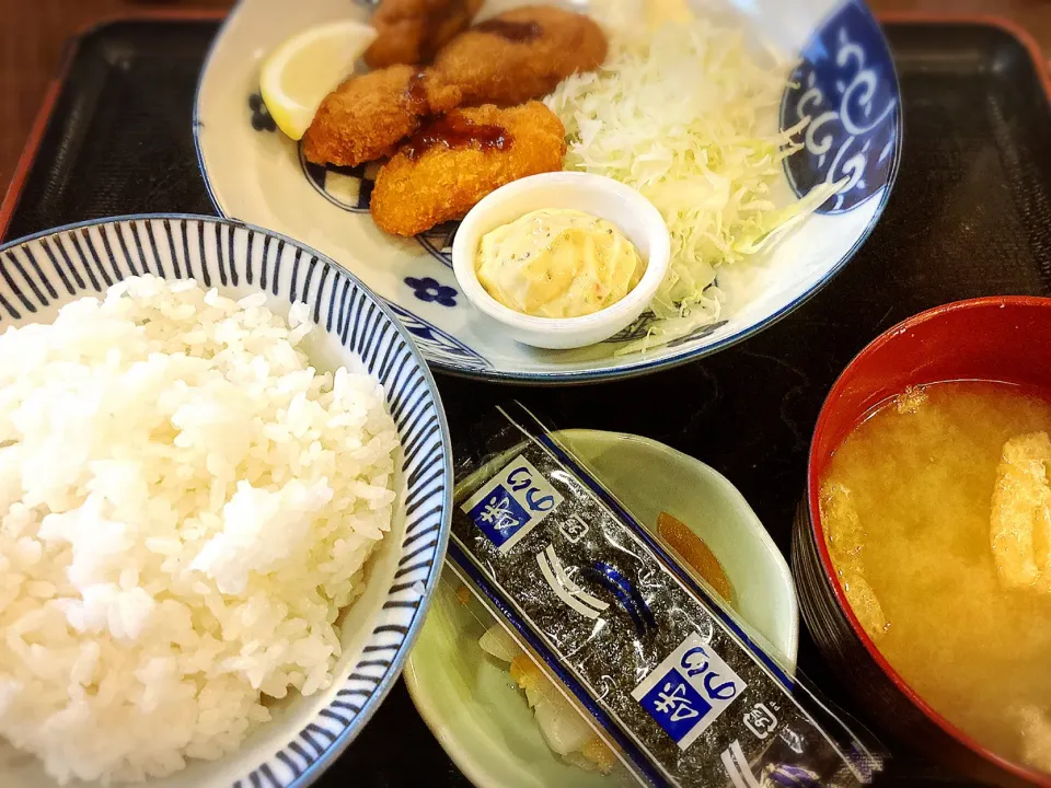 Snapdishの料理写真:日替り定食（白身魚フライタルタル） ¥700|Blue Moon Caféさん