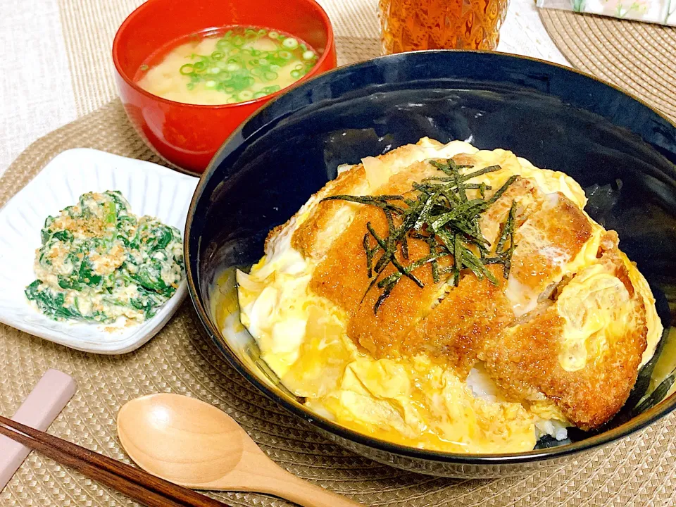 Snapdishの料理写真:カツ丼。|ねゆこさん