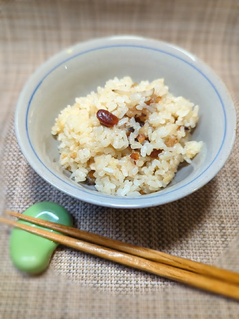 Snapdishの料理写真:どかどかさんの料理 丸大豆せんべいご飯|どかどかさん