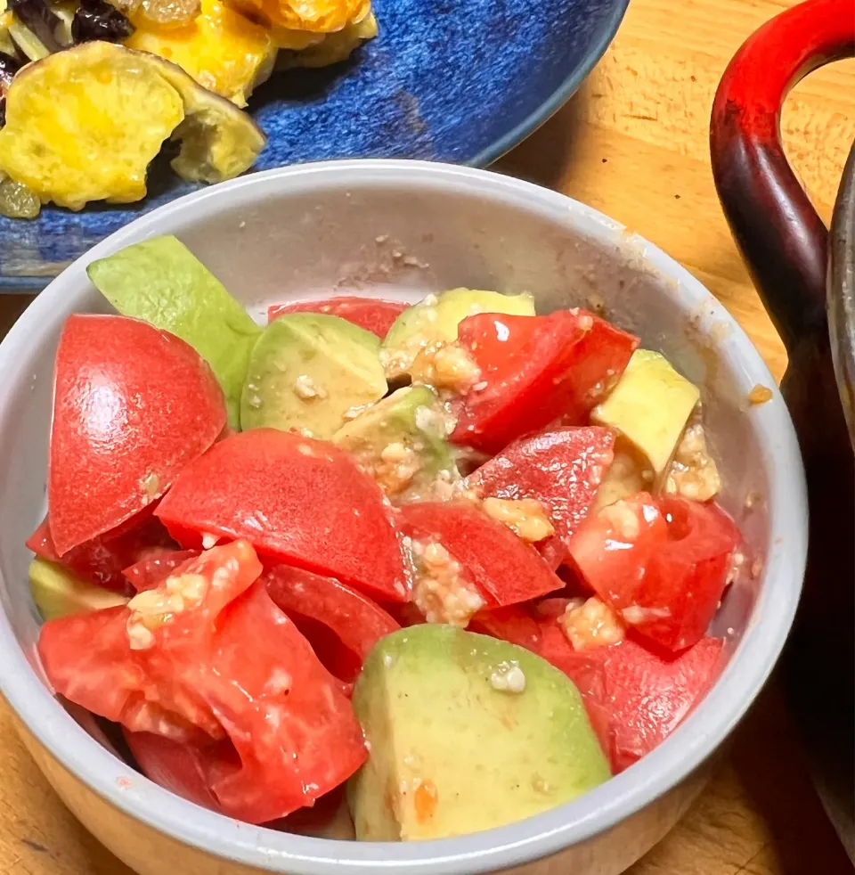 アボカド🥑とトマト🍅の万能味ソースあえ|ミカさん