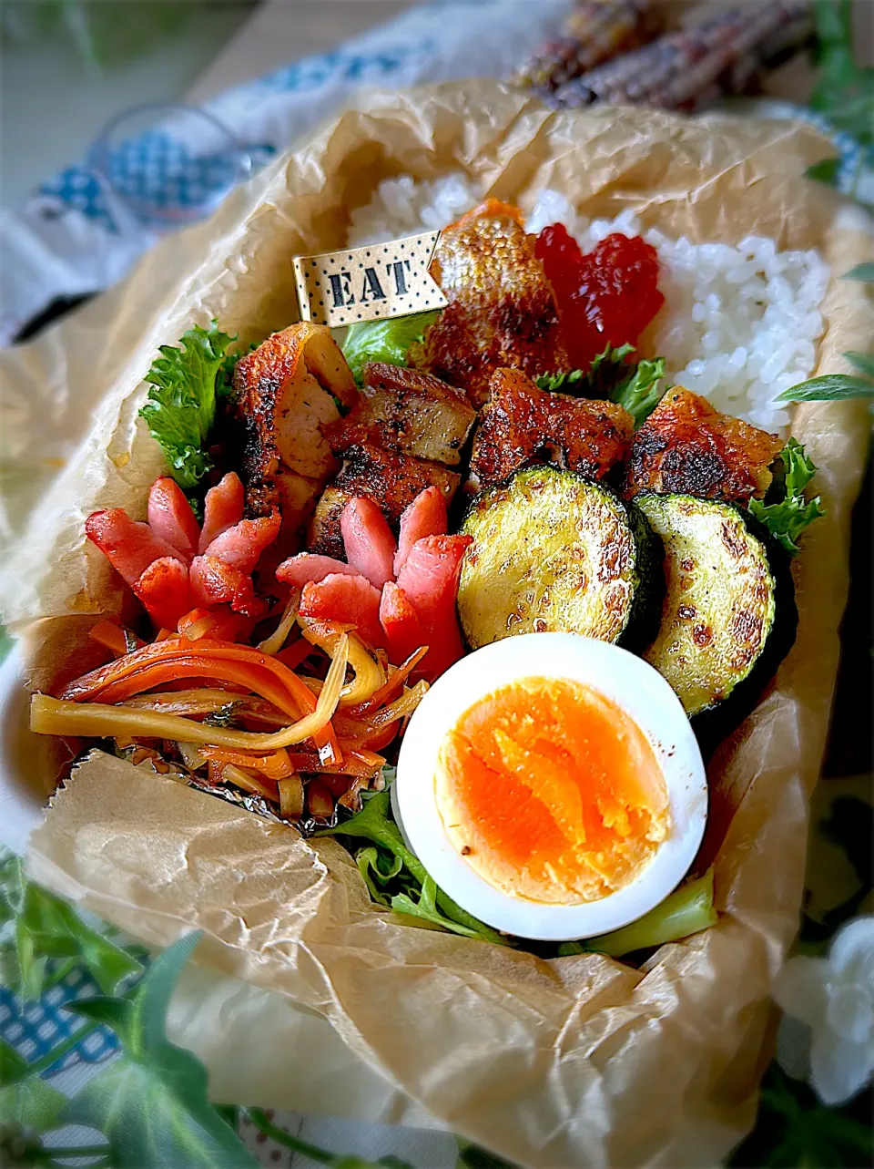 カリカリチキンと筋子のお弁当🍱|みゆきさん