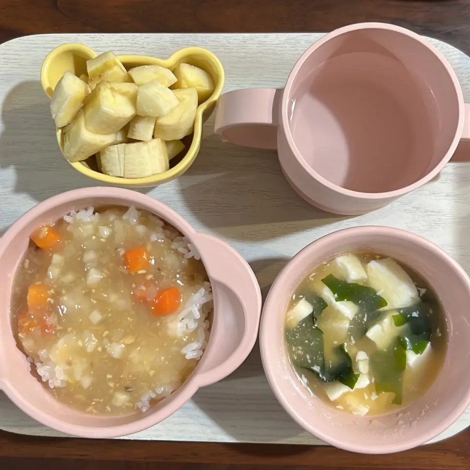 ピジョン まぐろとえだ豆の中華煮丼、とうふとわかめのみそ汁、バナナ、湯冷し|km2571さん