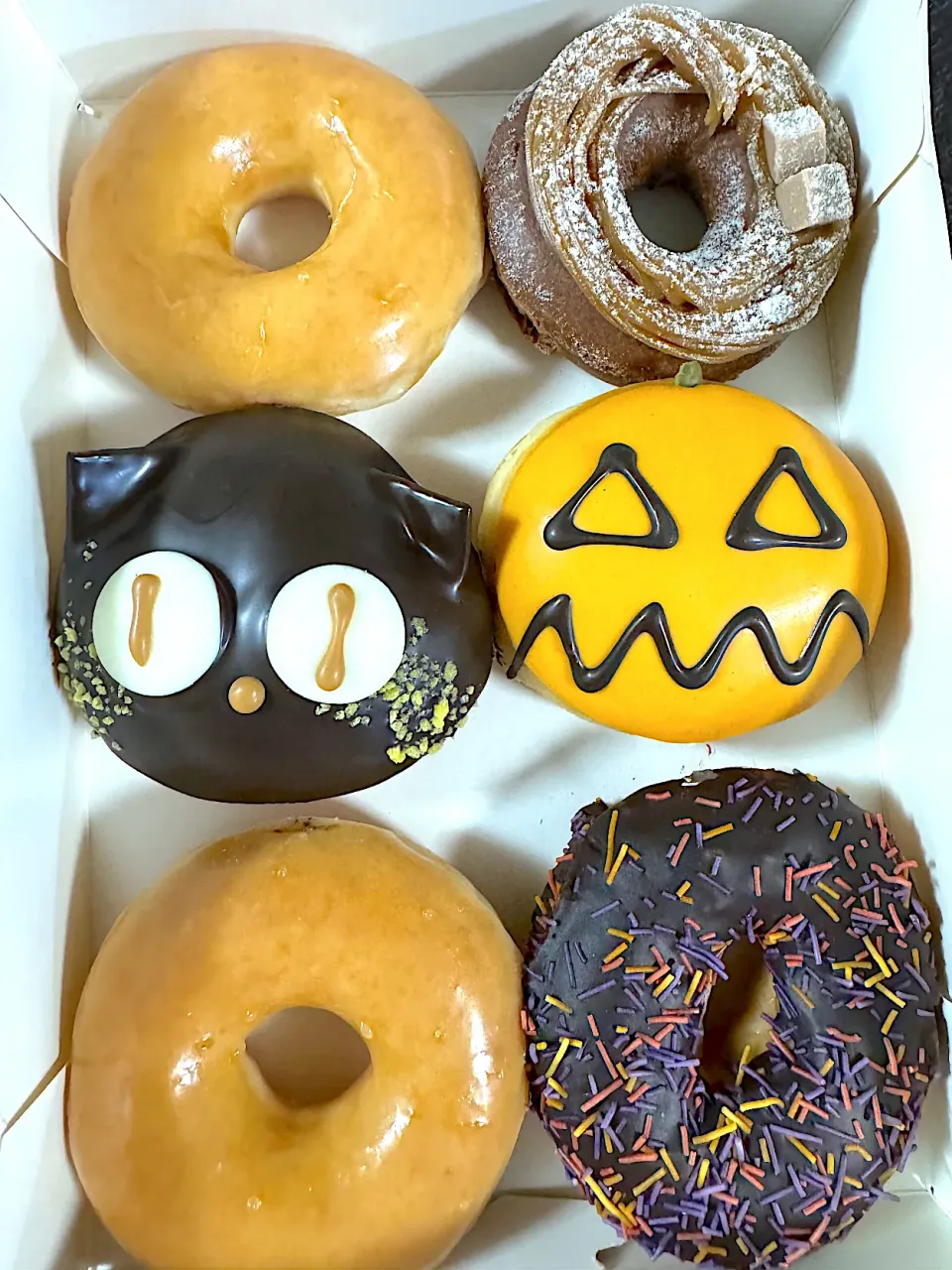 Snapdishの料理写真:Kristy kreme Halloween|yeni kartikasariさん