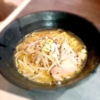 シン・塩ラーメン|らーめんBARらずり 店主:金澤亨さん