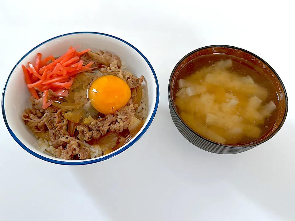 自家製牛丼と大根の味噌汁|ホッシーさん