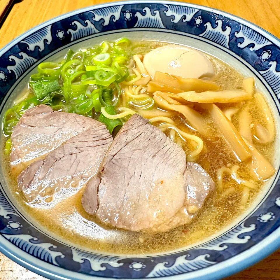 Snapdishの料理写真:背脂鶏ガラ醤油ラーメン【チルド麺】|海鼠さん