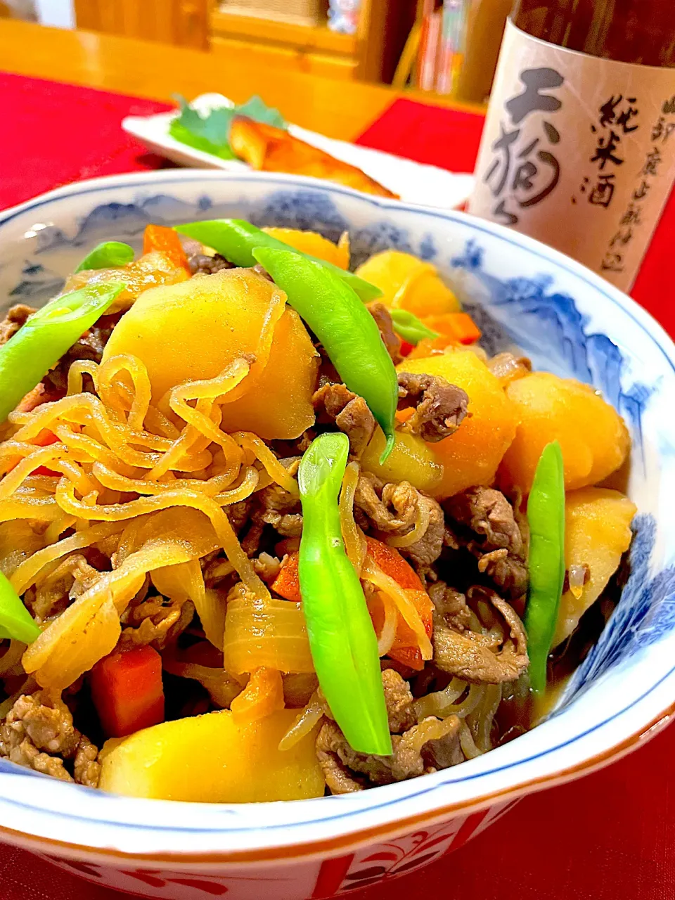 Snapdishの料理写真:おかちさんの料理 肉じゃが〜🍀*゜|おかちさん