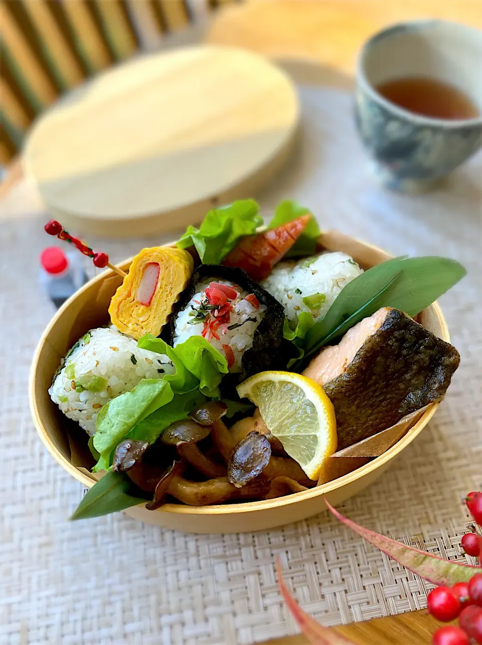 だいごん葉の🍙秋鮭弁当🌿|shakuyaku33443344さん