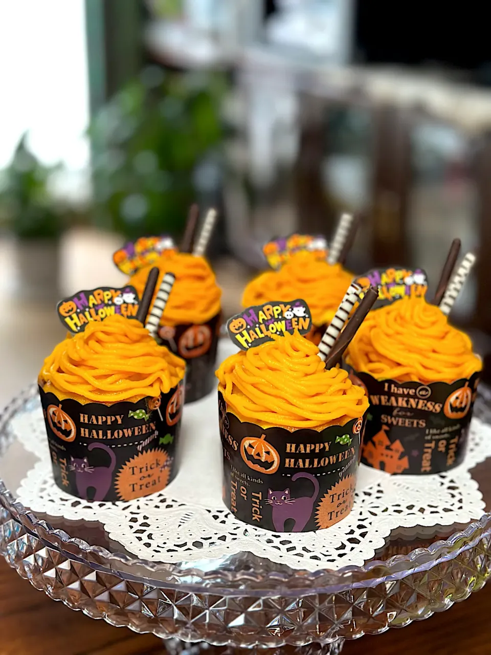 Halloween cupcake🎃🦇🕸|T’s lanaiさん